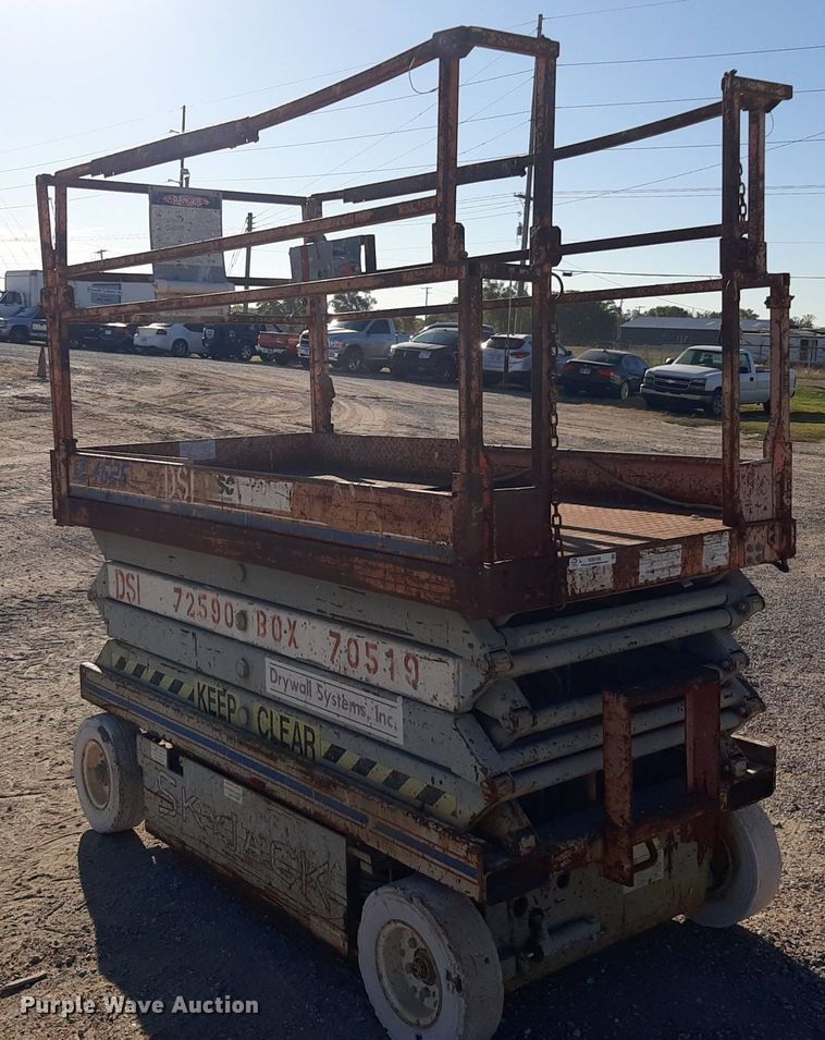 image for item KD9155 Skyjack 4626  scissor lift