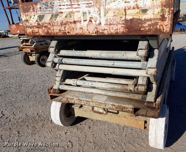 image for item KD9155 Skyjack 4626  scissor lift