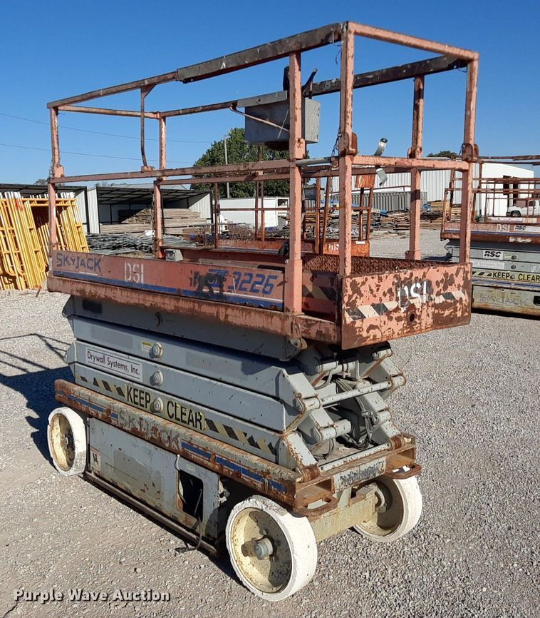 image for item KD9156 Skyjack 3226  scissor lift