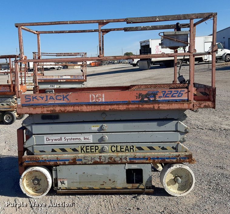 image for item KD9156 Skyjack 3226  scissor lift
