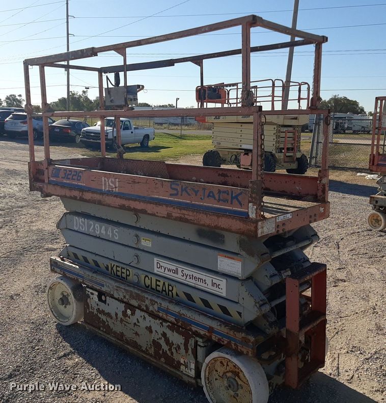 image for item KD9156 Skyjack 3226  scissor lift