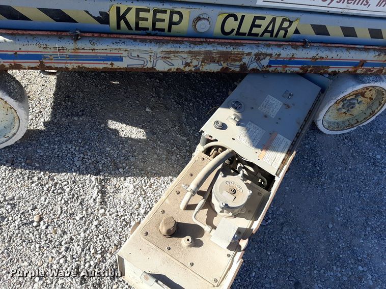 image for item KD9156 Skyjack 3226  scissor lift