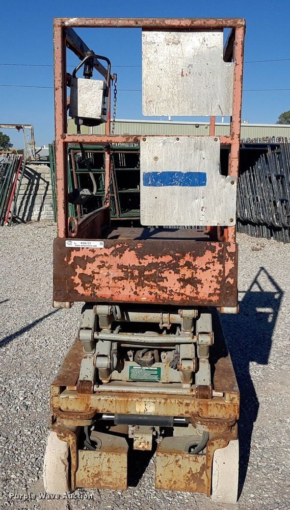 image for item KD9157 Skyjack 3219  scissor lift