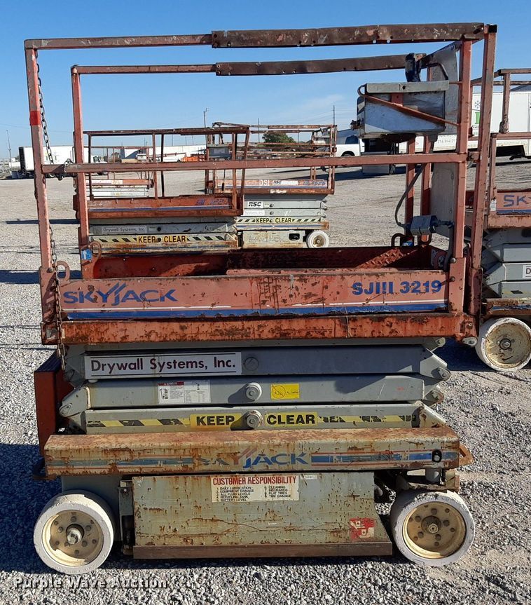 image for item KD9157 Skyjack 3219  scissor lift