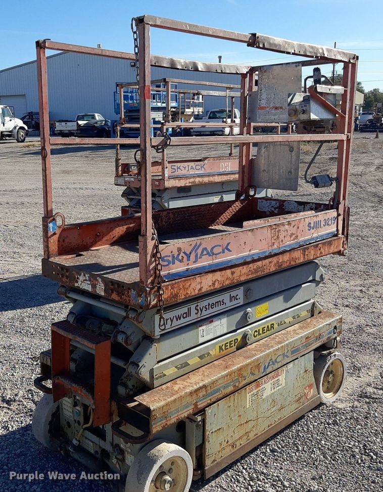 image for item KD9157 Skyjack 3219  scissor lift
