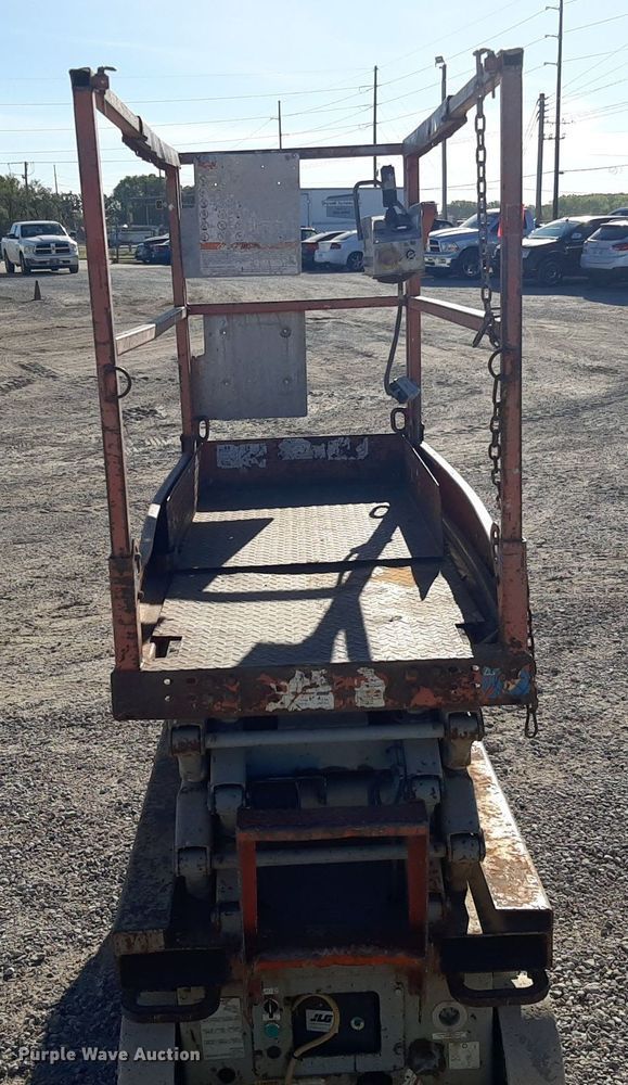 image for item KD9157 Skyjack 3219  scissor lift