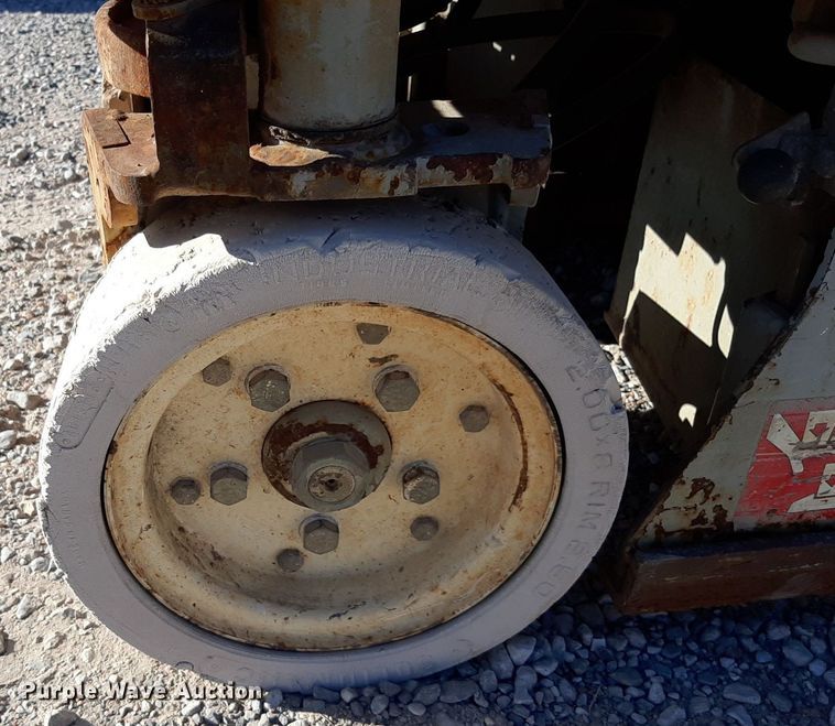 image for item KD9157 Skyjack 3219  scissor lift