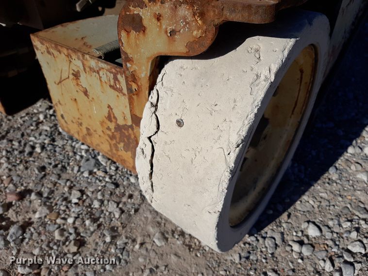 image for item KD9157 Skyjack 3219  scissor lift