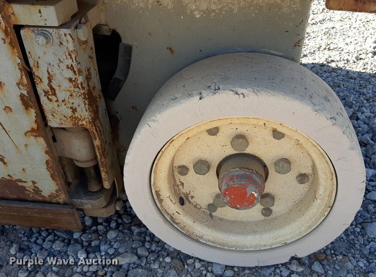 image for item KD9157 Skyjack 3219  scissor lift