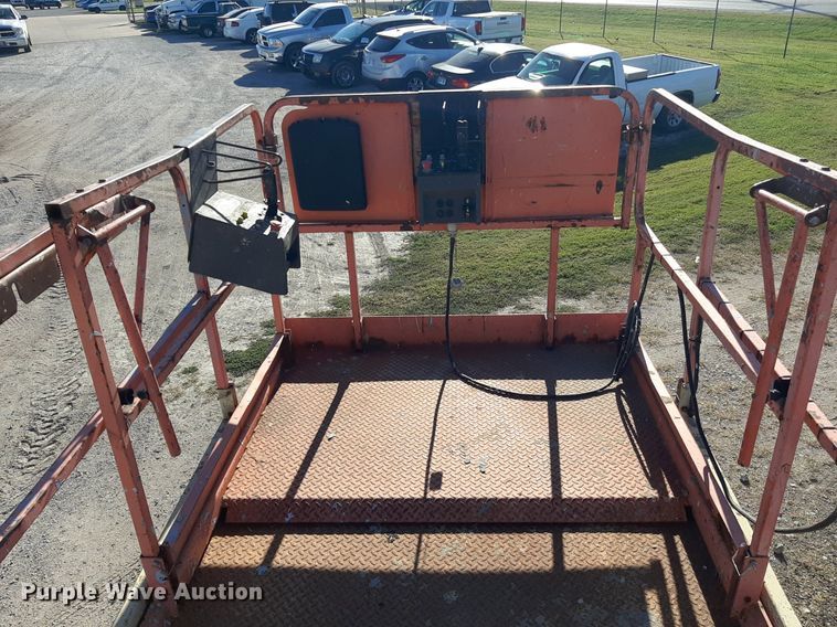 image for item KD9158 JLG 400CRT  scissor lift