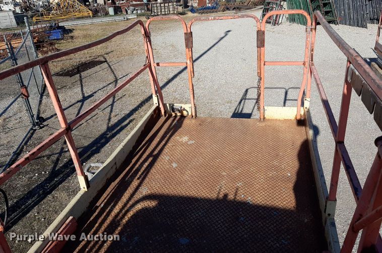image for item KD9158 JLG 400CRT  scissor lift