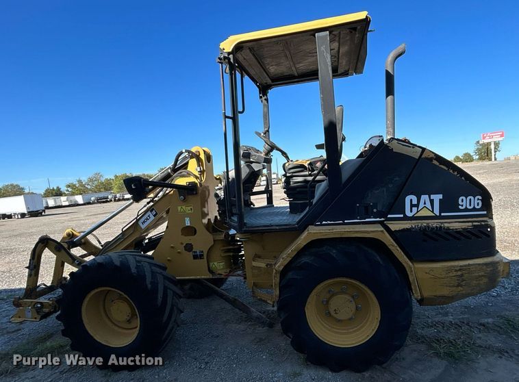 image for item KH9549 2005 Caterpillar 906  wheel loader