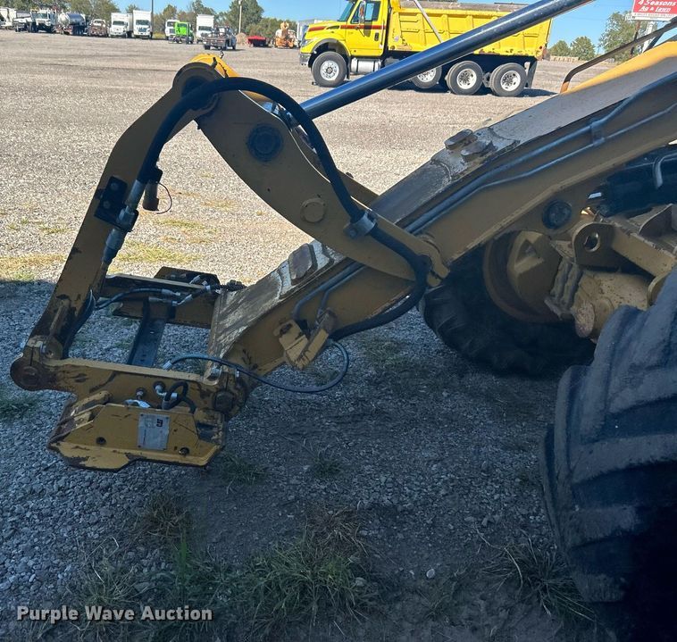 image for item KH9549 2005 Caterpillar 906  wheel loader