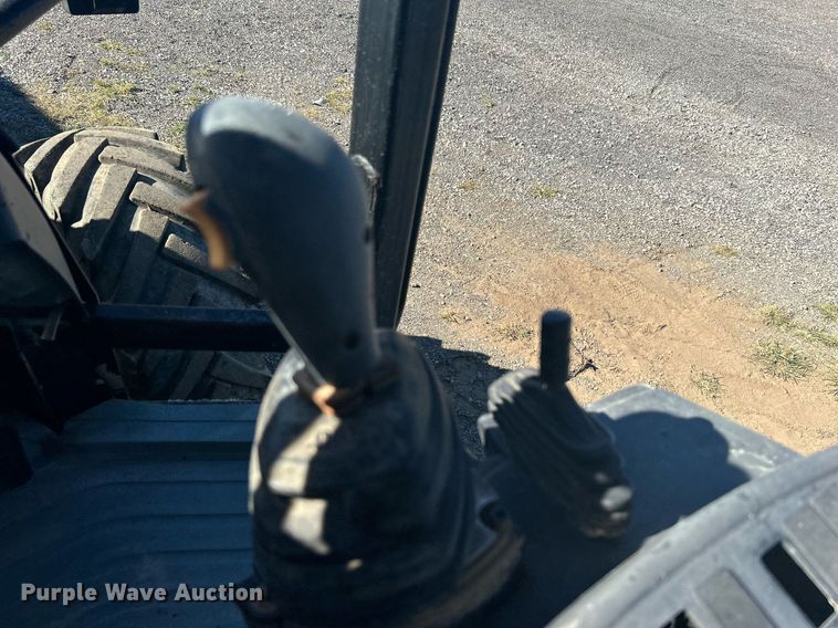 image for item KH9549 2005 Caterpillar 906  wheel loader