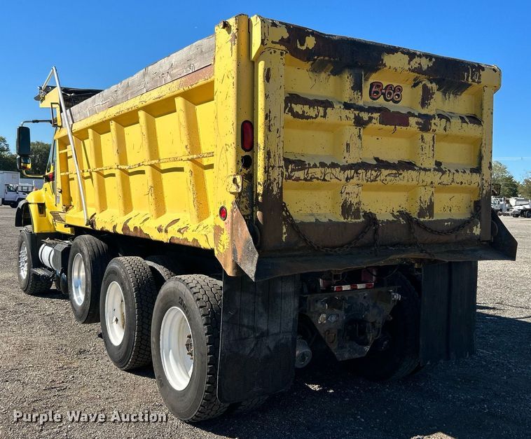 image for item KH9550 2004 International 7600  dump truck