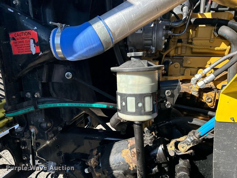 image for item KH9550 2004 International 7600  dump truck