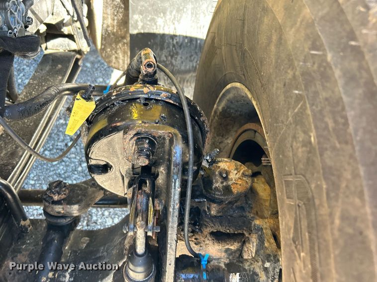 image for item KH9550 2004 International 7600  dump truck