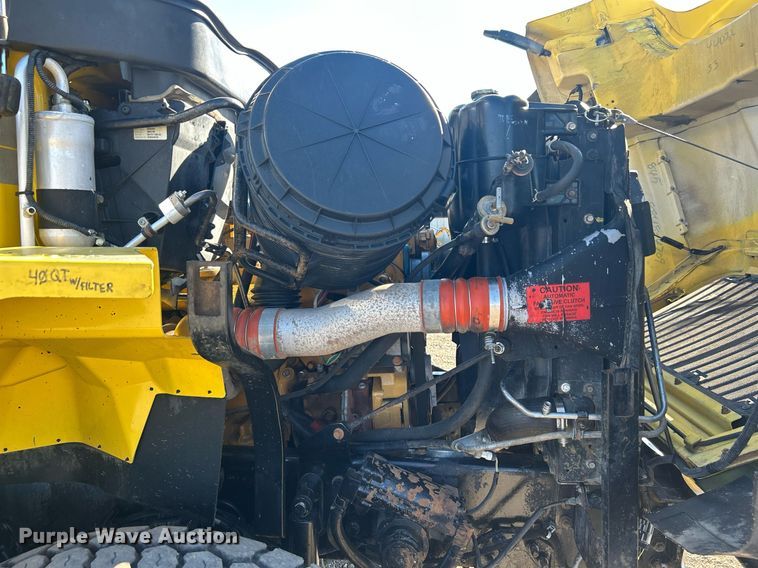 image for item KH9550 2004 International 7600  dump truck