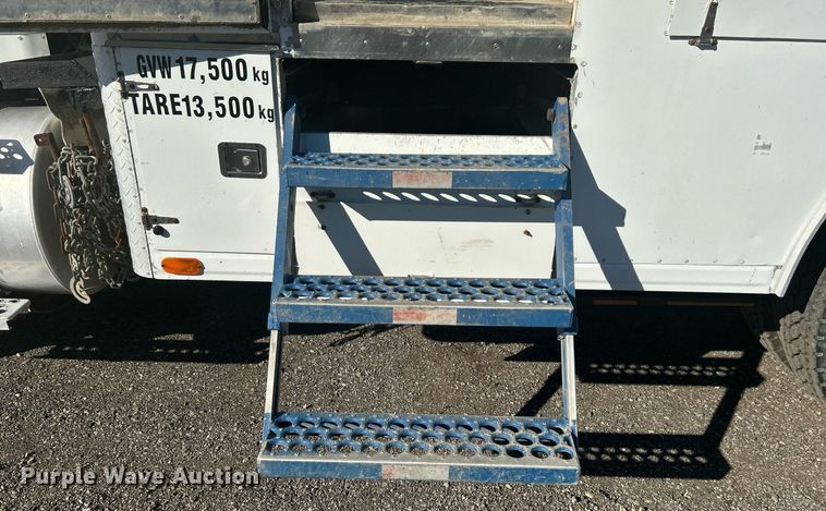 image for item KH9551 1994 Kenworth T800  utility / service truck