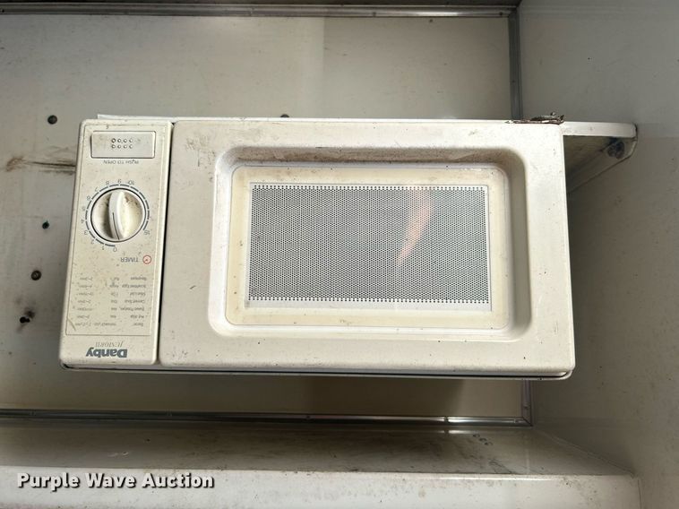 image for item KH9551 1994 Kenworth T800  utility / service truck