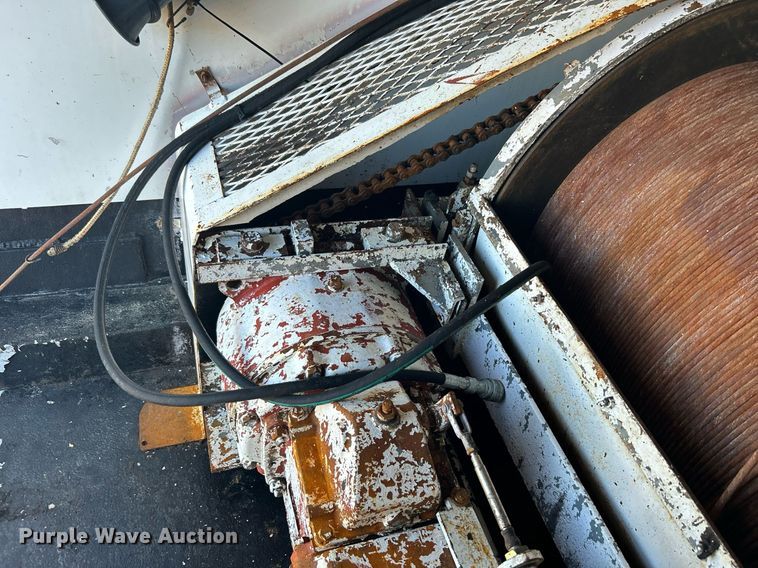 image for item KH9551 1994 Kenworth T800  utility / service truck