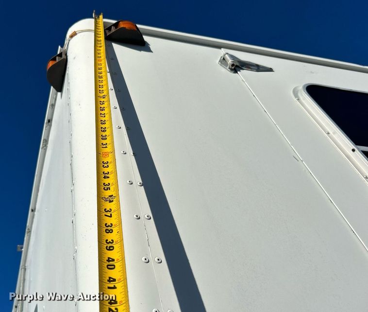 image for item KH9551 1994 Kenworth T800  utility / service truck