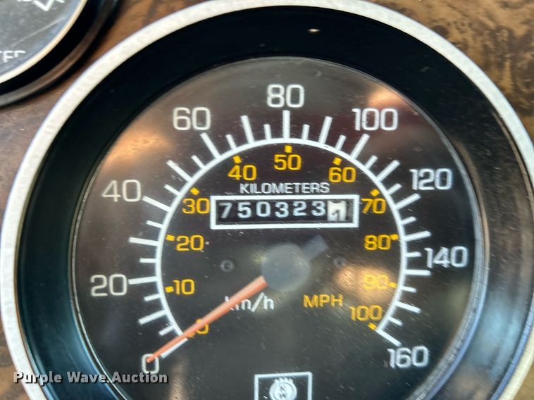 image for item KH9551 1994 Kenworth T800  utility / service truck