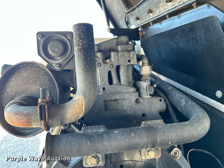 image for item KH9552 2004 JLG 660SJ  boom lift