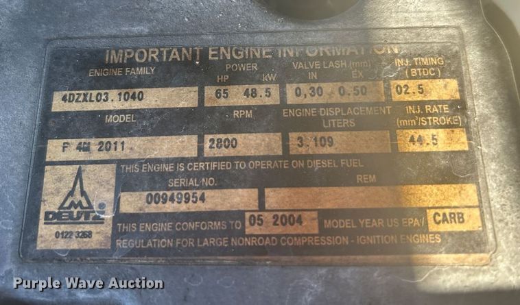 image for item KH9552 2004 JLG 660SJ  boom lift