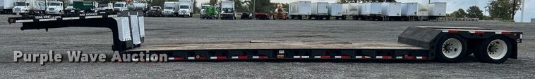 image for item KH9555 1999 Trail King  lowboy equipment trailer