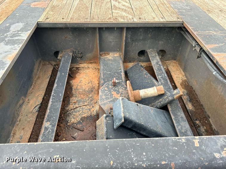 image for item KH9555 1999 Trail King  lowboy equipment trailer