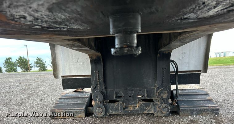 image for item KH9555 1999 Trail King  lowboy equipment trailer