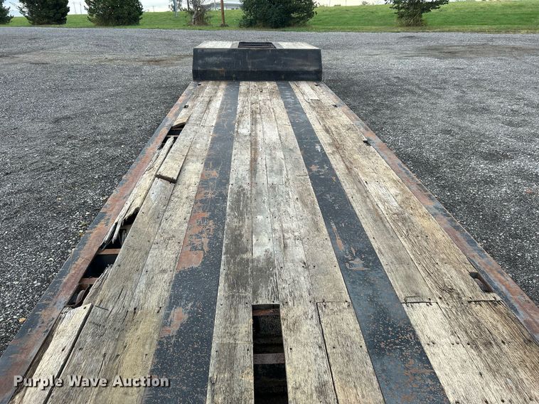 image for item KH9555 1999 Trail King  lowboy equipment trailer