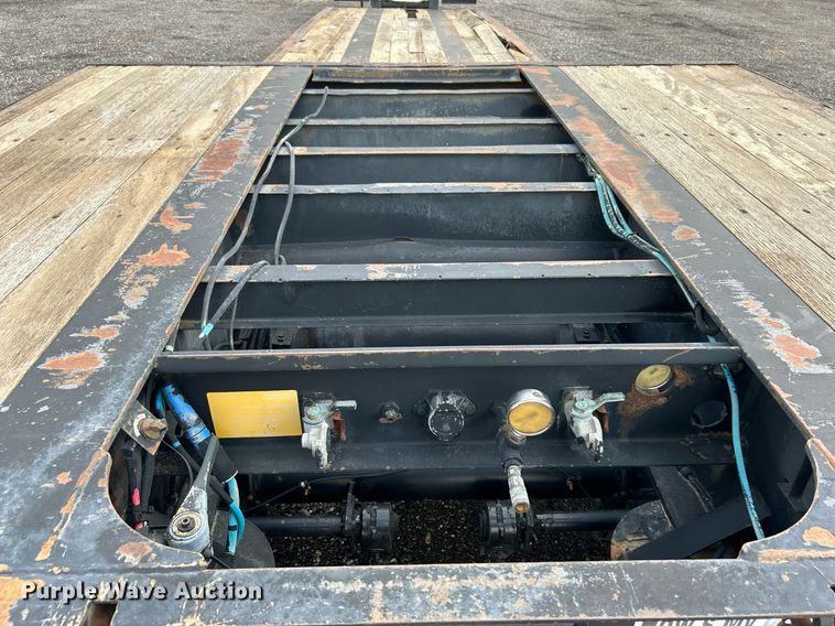 image for item KH9555 1999 Trail King  lowboy equipment trailer
