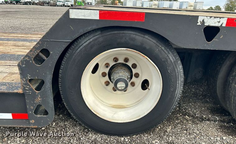 image for item KH9555 1999 Trail King  lowboy equipment trailer