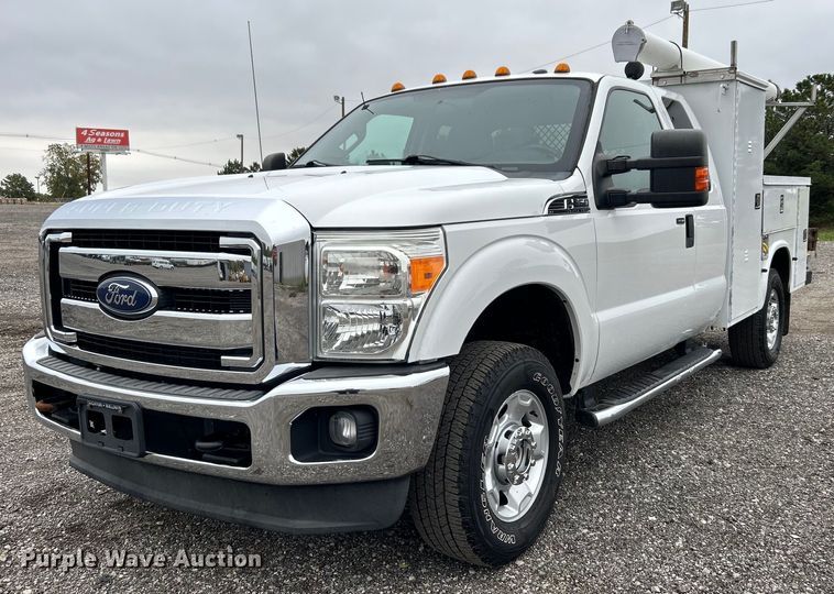 image for item KH9561 2012 Ford F350 XLT Super Duty  SuperCab utility bed pickup truck