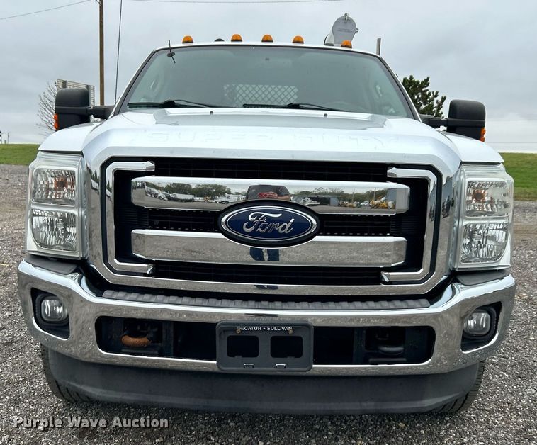 image for item KH9561 2012 Ford F350 XLT Super Duty  SuperCab utility bed pickup truck