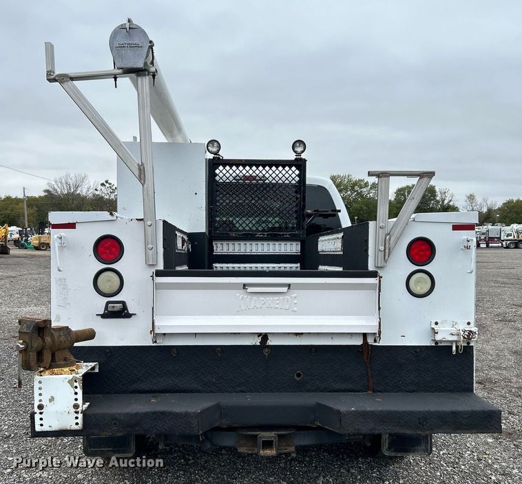 image for item KH9561 2012 Ford F350 XLT Super Duty  SuperCab utility bed pickup truck