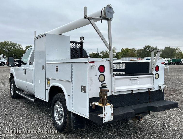 image for item KH9561 2012 Ford F350 XLT Super Duty  SuperCab utility bed pickup truck