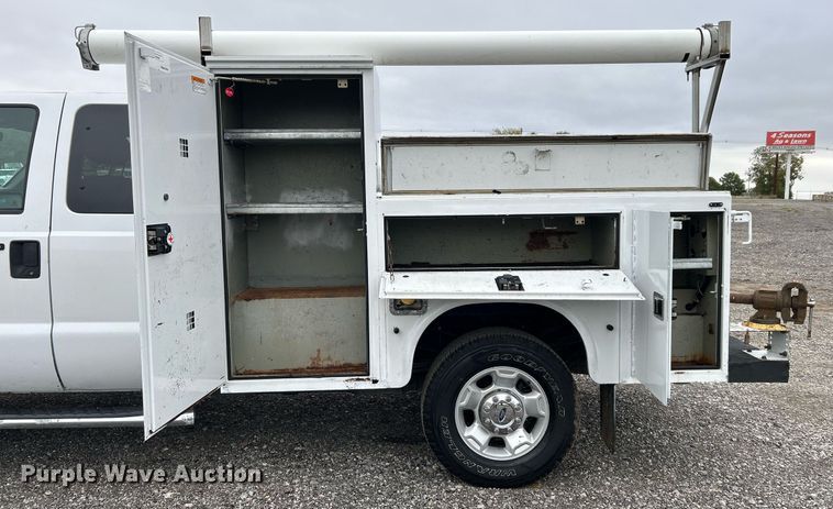 image for item KH9561 2012 Ford F350 XLT Super Duty  SuperCab utility bed pickup truck