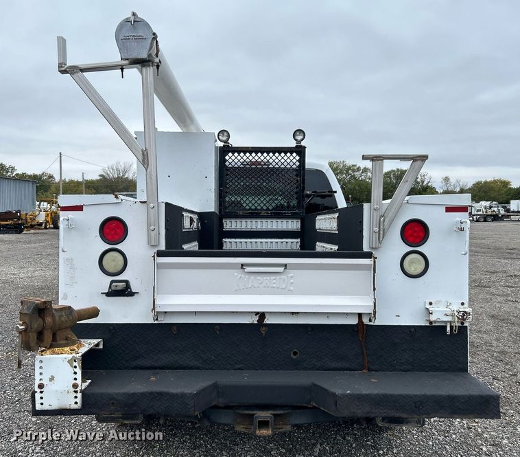 image for item KH9561 2012 Ford F350 XLT Super Duty  SuperCab utility bed pickup truck