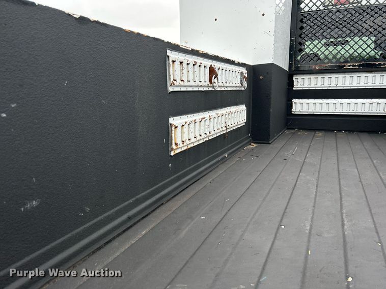 image for item KH9561 2012 Ford F350 XLT Super Duty  SuperCab utility bed pickup truck