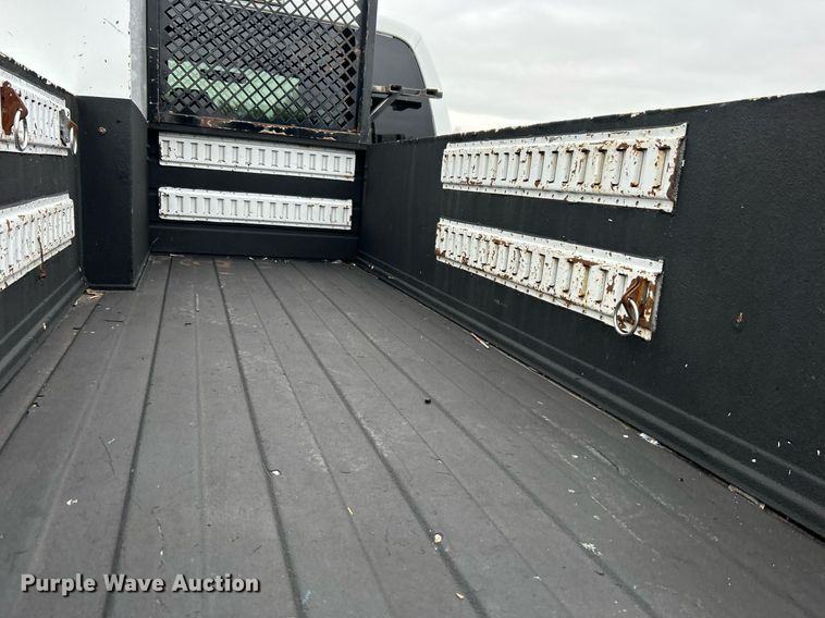 image for item KH9561 2012 Ford F350 XLT Super Duty  SuperCab utility bed pickup truck