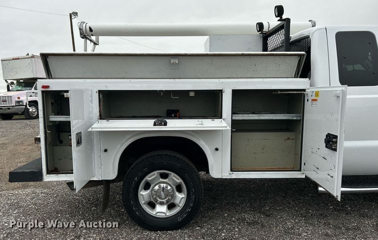 image for item KH9561 2012 Ford F350 XLT Super Duty  SuperCab utility bed pickup truck