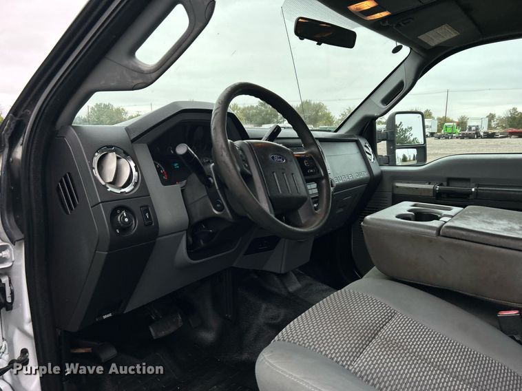 image for item KH9561 2012 Ford F350 XLT Super Duty  SuperCab utility bed pickup truck