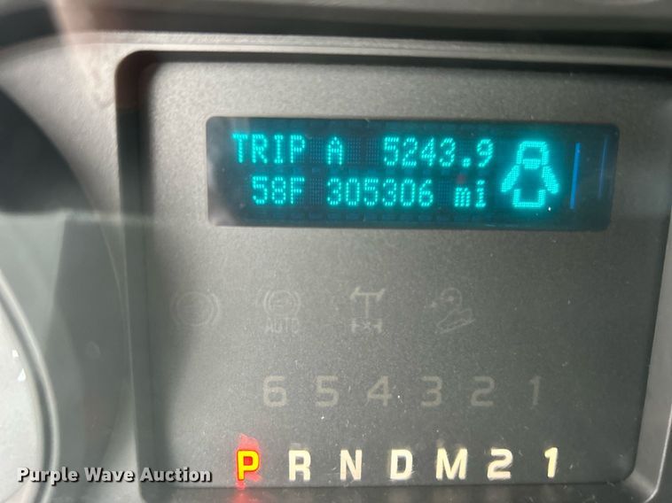 image for item KH9561 2012 Ford F350 XLT Super Duty  SuperCab utility bed pickup truck