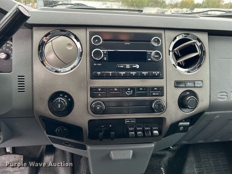 image for item KH9561 2012 Ford F350 XLT Super Duty  SuperCab utility bed pickup truck