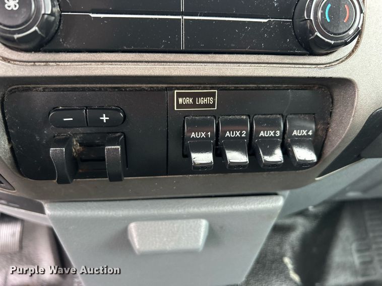 image for item KH9561 2012 Ford F350 XLT Super Duty  SuperCab utility bed pickup truck