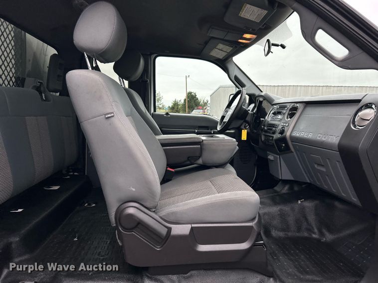 image for item KH9561 2012 Ford F350 XLT Super Duty  SuperCab utility bed pickup truck