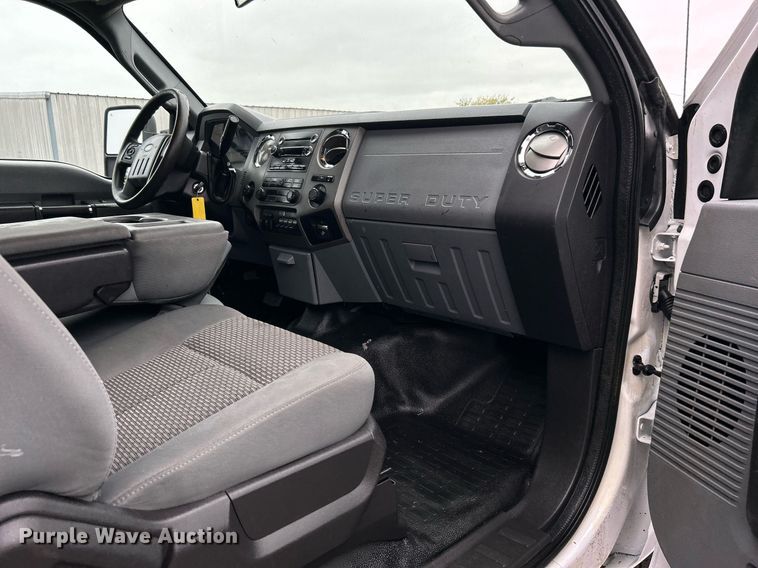 image for item KH9561 2012 Ford F350 XLT Super Duty  SuperCab utility bed pickup truck